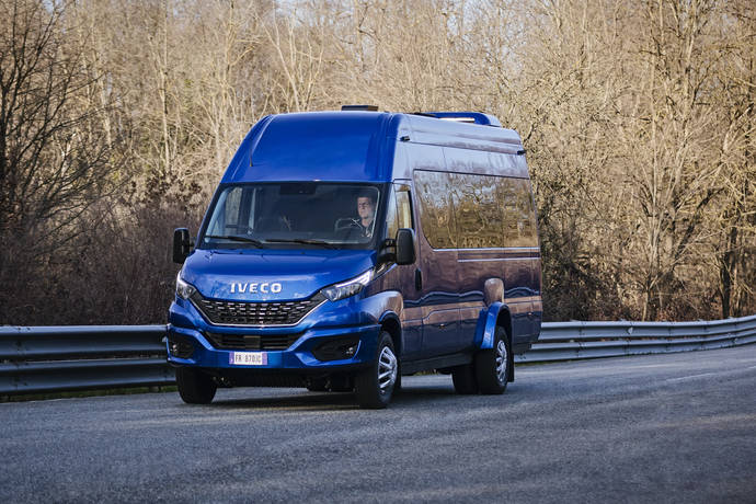 MINIBUS-2